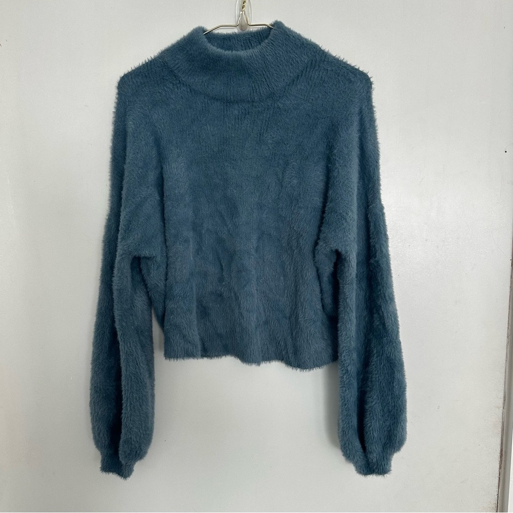 Truth Blue‎ Turtleneck Sweater with Relaxed Fit